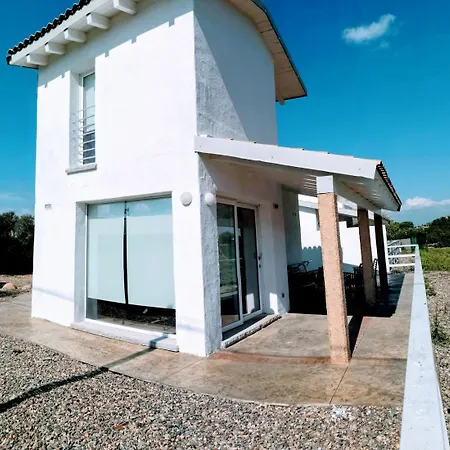 Fanny Porto Pino Hébergement de vacances *